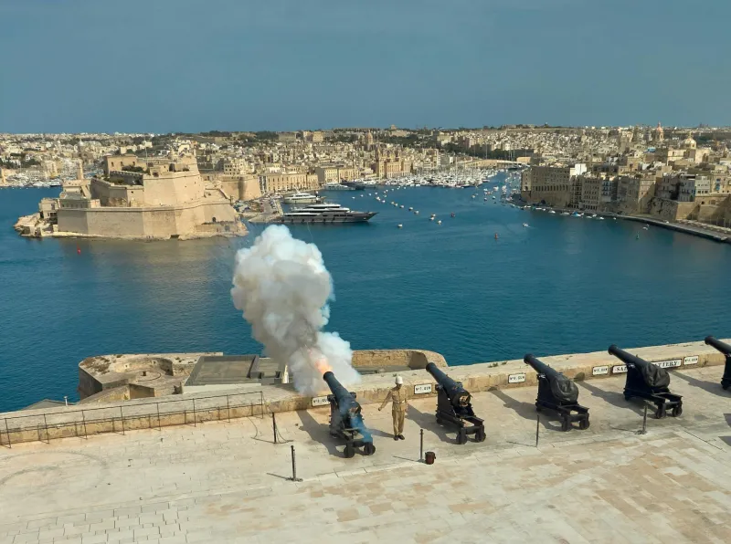 The Symphony of Stone and Steel: Edinburgh's Forgotten Orchestra of Municipal Timekeeping